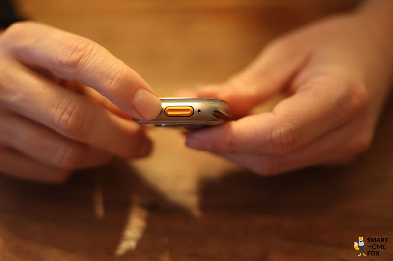 Кнопка действия на Apple Watch Ultra.